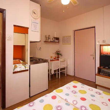 Ferienwohnung Fuer 2 Personen Ca 20 Qm In Silo, Kvarner Bucht Krk * Silo (Krk)